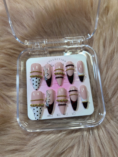 Press On Nails – Nude Brown & Gold 3D 🎀🤎